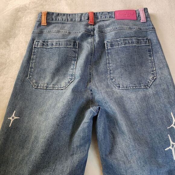 Salem7 Distressed Red Button Closure 32 Waist Denim Jeans With Graphic - Picture 14 of 14